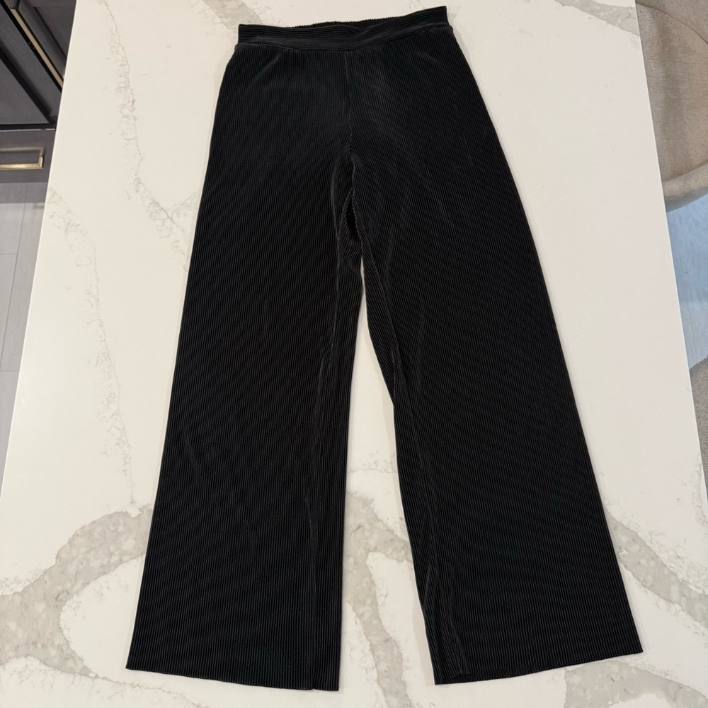 Ro & De Accordion Pleated Wide Leg Pull On Pants Women’s XS Black Elastic Waist